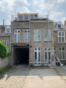 ruwbouw-steigerwerk-dakapel